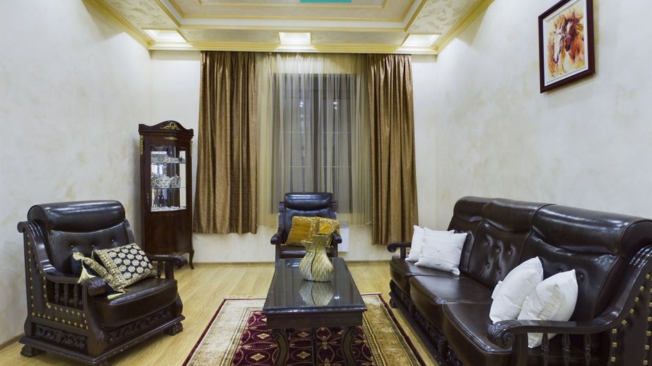 Vilă luxoasă cu o casă de oaspeți în Serbia - Poză 10