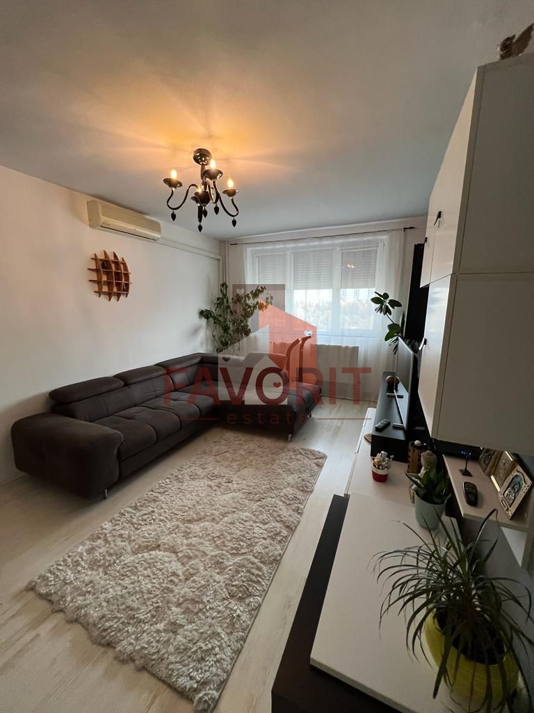 Centrala proprie. Complet renovat. Mobilat si utilat. - Poză 2