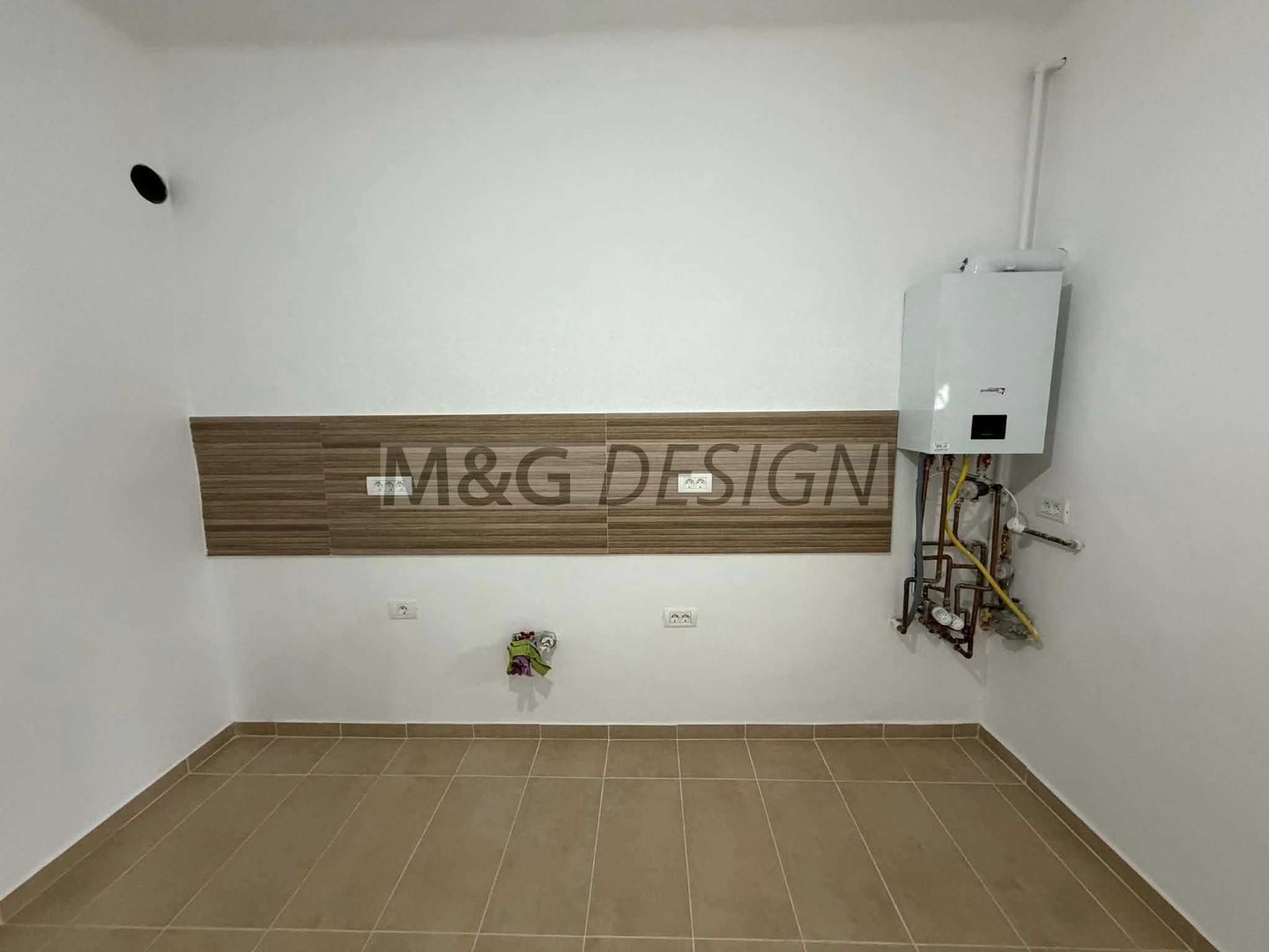Apartament 1 camera la curte comuna cu centrala - Poză 2