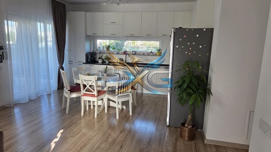 Casa Individuala Parter + Mansarda in Tunari - Poză 3