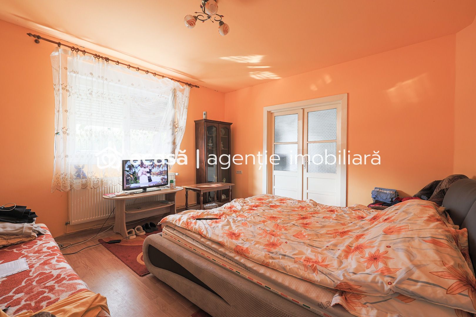 O casă în Grădiște, cu grădină proprie - teren 316 mp - Poză 5