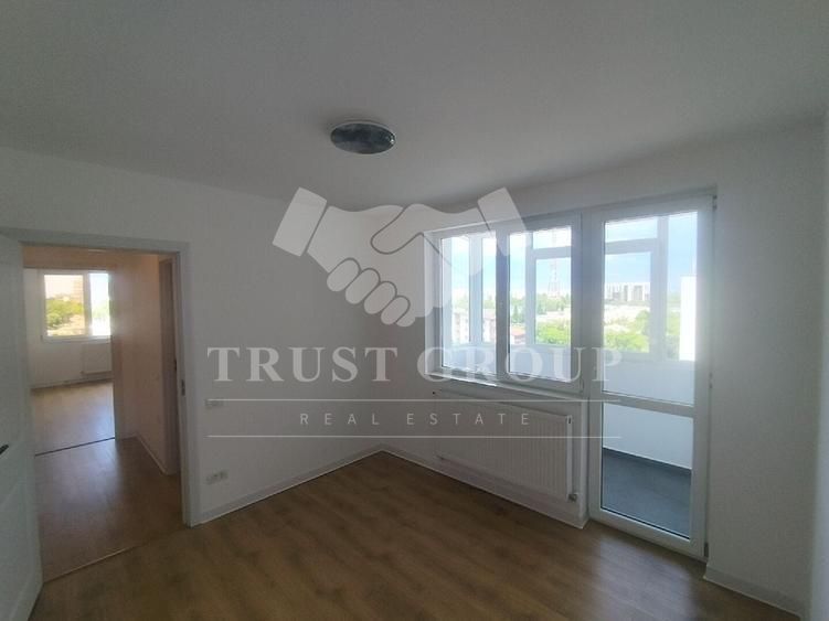 Apartament 3 camere 1 Mai | Imobil 1970 - Poză 4