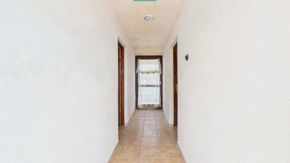 Casă și centru comercial, în localitatea Lazuri - Poză 8