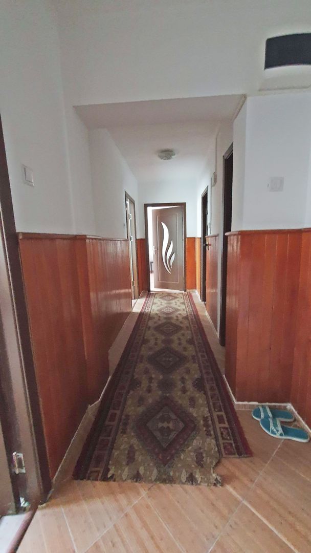 Central-Toamnei, 2 camere, 2 băi, etaj 1, mobilat. - Poză 15