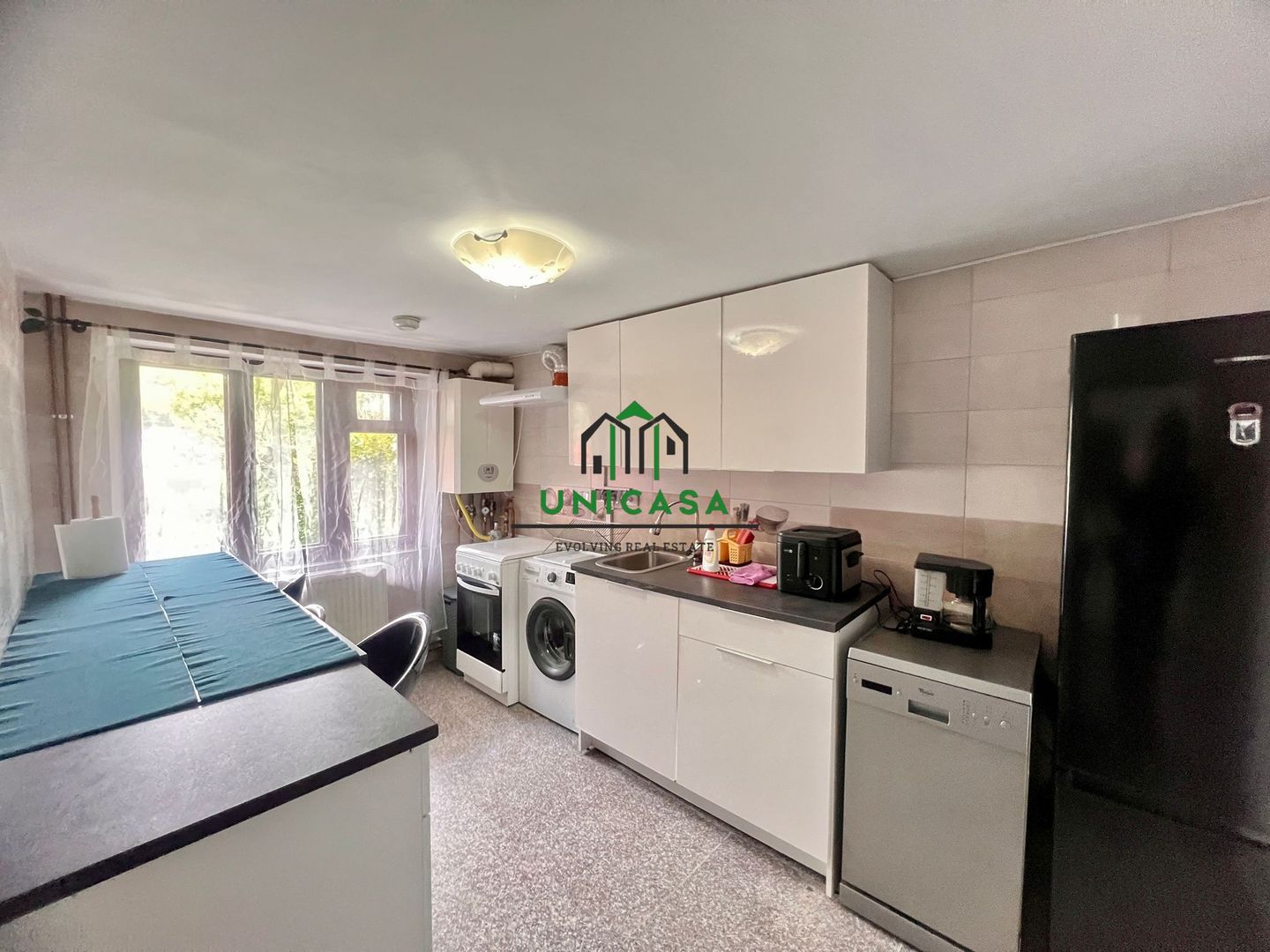 Casă de vânzare în Băile Olănești – zonă centrală - Poză 4