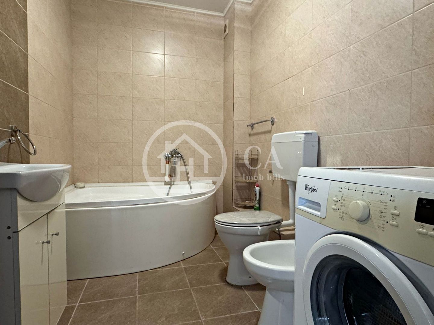 Apartament cu 3 camere de inchiriat in zona Nufarul, Oradea - Poză 9