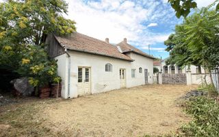 Casă Centrală 6 incăperi Str. Iuliu Maniu - Carei - Comision 0% - Poză 2