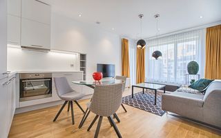 Spațiu, lumină și perspective – apartament cu potențial ridicat - Poză 2