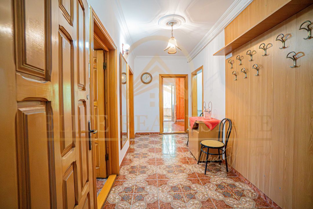 Apartament spațios cu 3 camere, 2 băi și 3 balcoane – zona FAR, bloc 2003 - Poză 8