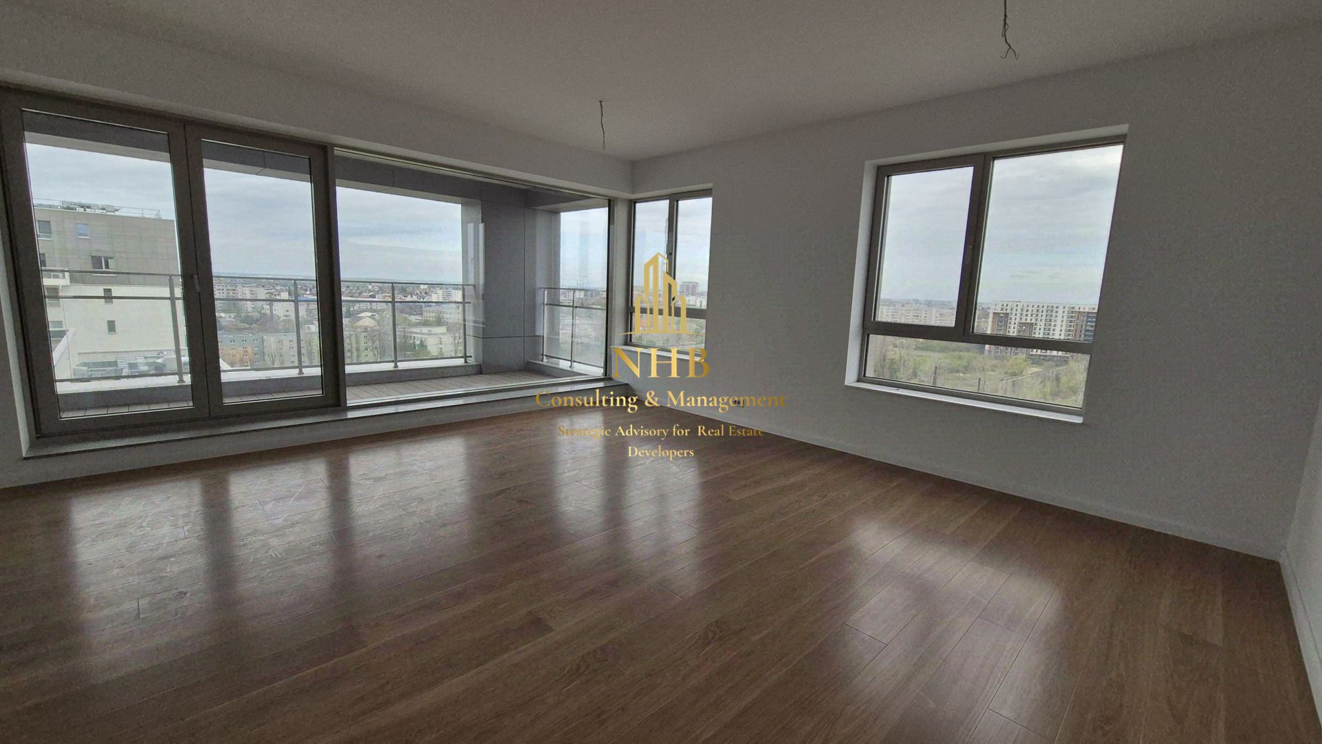 Apartament de 4 camere + curte + loc de parcare - 1 Mai / Domenii - Poză 1