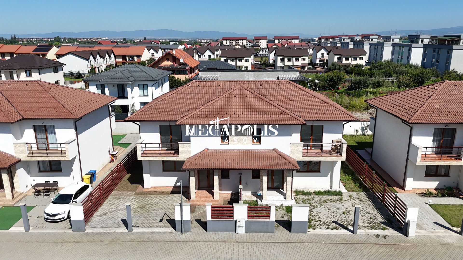 Intrarea in Sanpetru / Cartier Privat / Credit - Poză 20