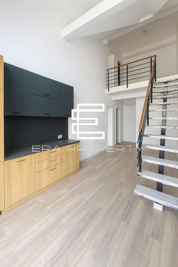 Apartament tip penthouse  partial mobilat , Intabulat,zona Cristian - Poză 4