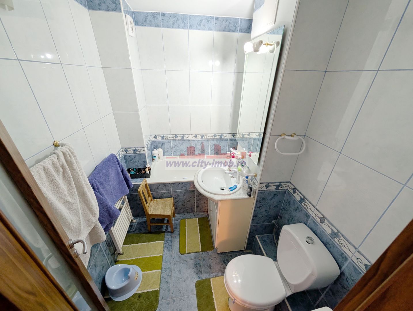 Vanzare Apartament 3 camere Curtea de Arges, Judetul ARGES - Poză 21