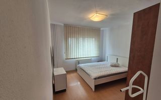 Închiriez apartament cu 3 camere,  centru - Poză 5