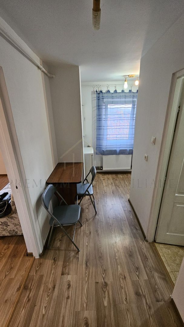 Garsonieră Confort 1 de închiriat – Onești, zonă Mal - Poză 4