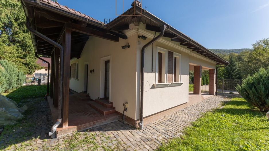 Cabana de Vis in Poiana Marului | Aproape de Lac | 817 mp Teren - Poză 1