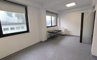 CENTRU ANAF (cod03)- Birou luminos si cochet ! - Poză 1