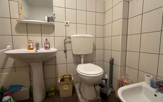 Imobil cu 5 apartamente separate, ideal pentru investitie - zona UMF! - Poză 27