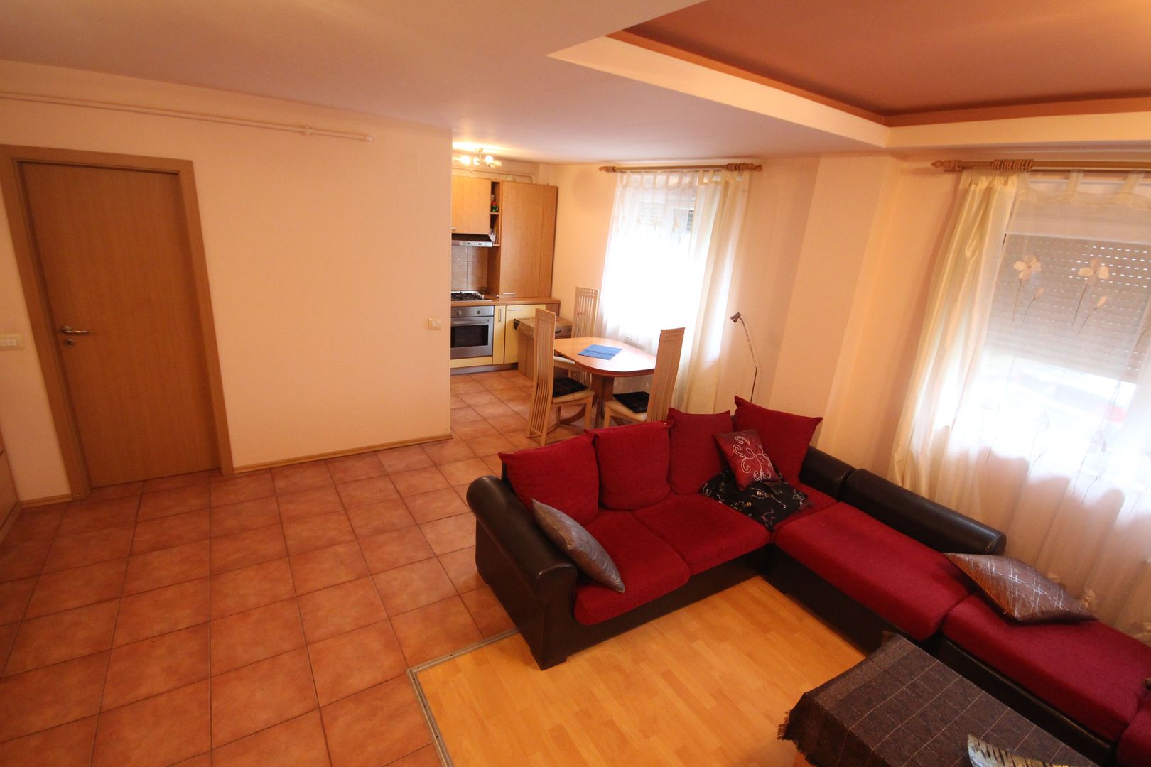 Apt cu  scara interioara  langa Kaufland Dumbravita - Poză 19