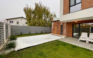 Eleganță și natură: vilă urbană exclusivistă în Tunari - Poză 21