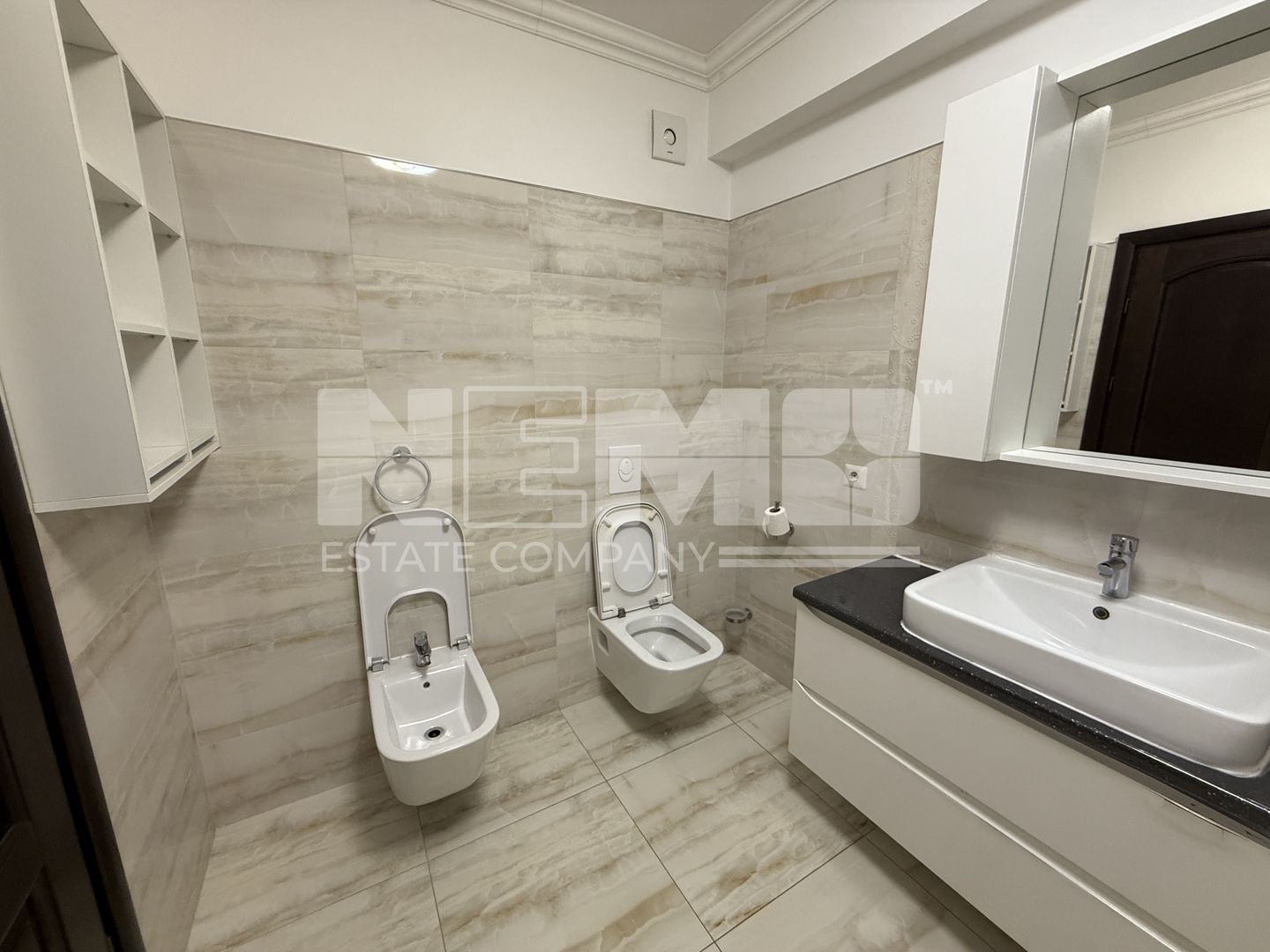 Apartament Central | 3 camere | 95 mp + boxă + parcare | Parter - Poză 13