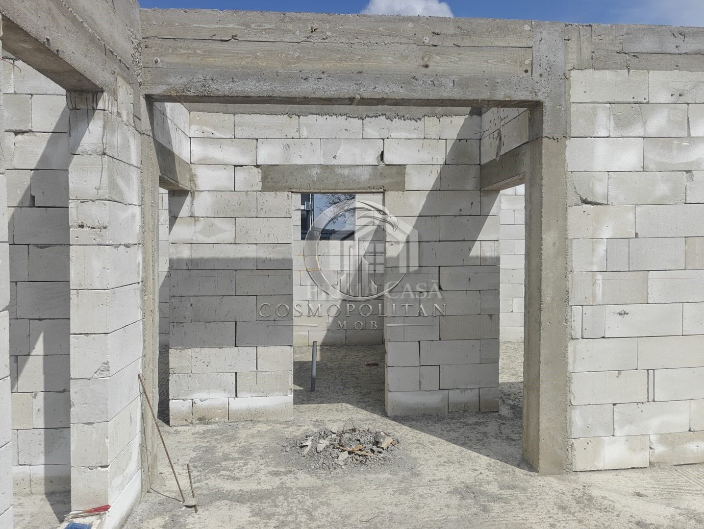 Casa in constructie si teren in Vernesti BZ SC=150mp teren=509mp d=20m - Poză 12