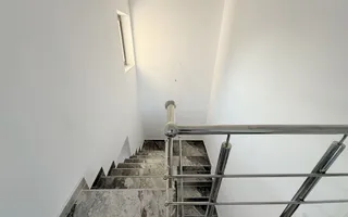 Casă spațioasă de vânzare – Sector 4, Metrou Aparatorii Patriei - Poză 15