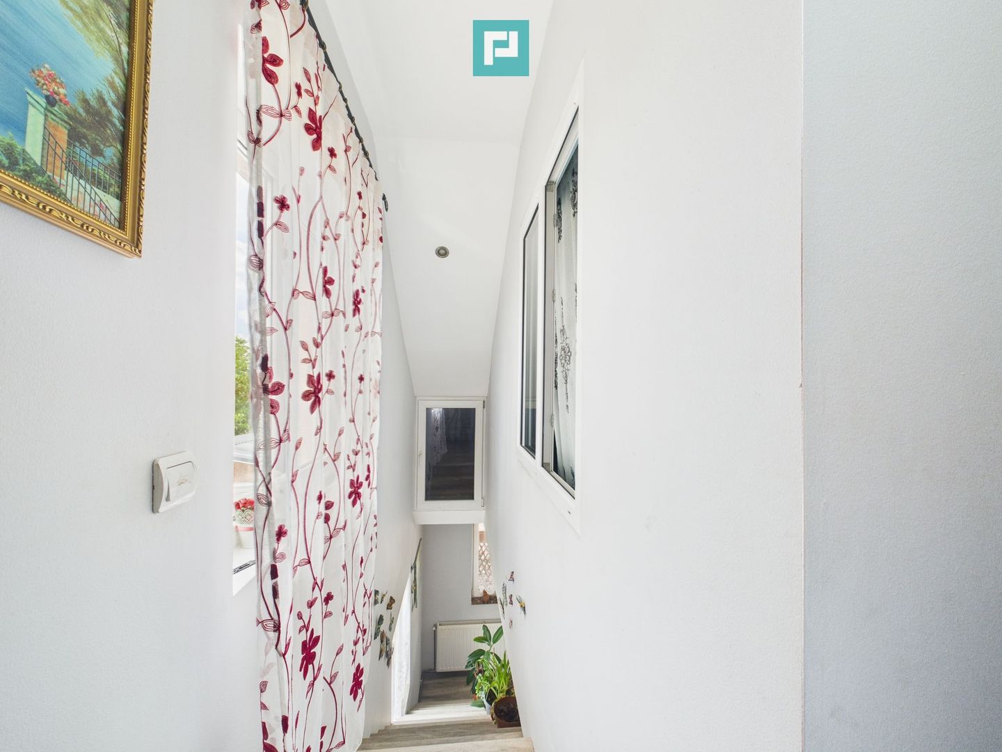 Casă spațioasă cu grădină în Topolovățu Mare - Poză 17