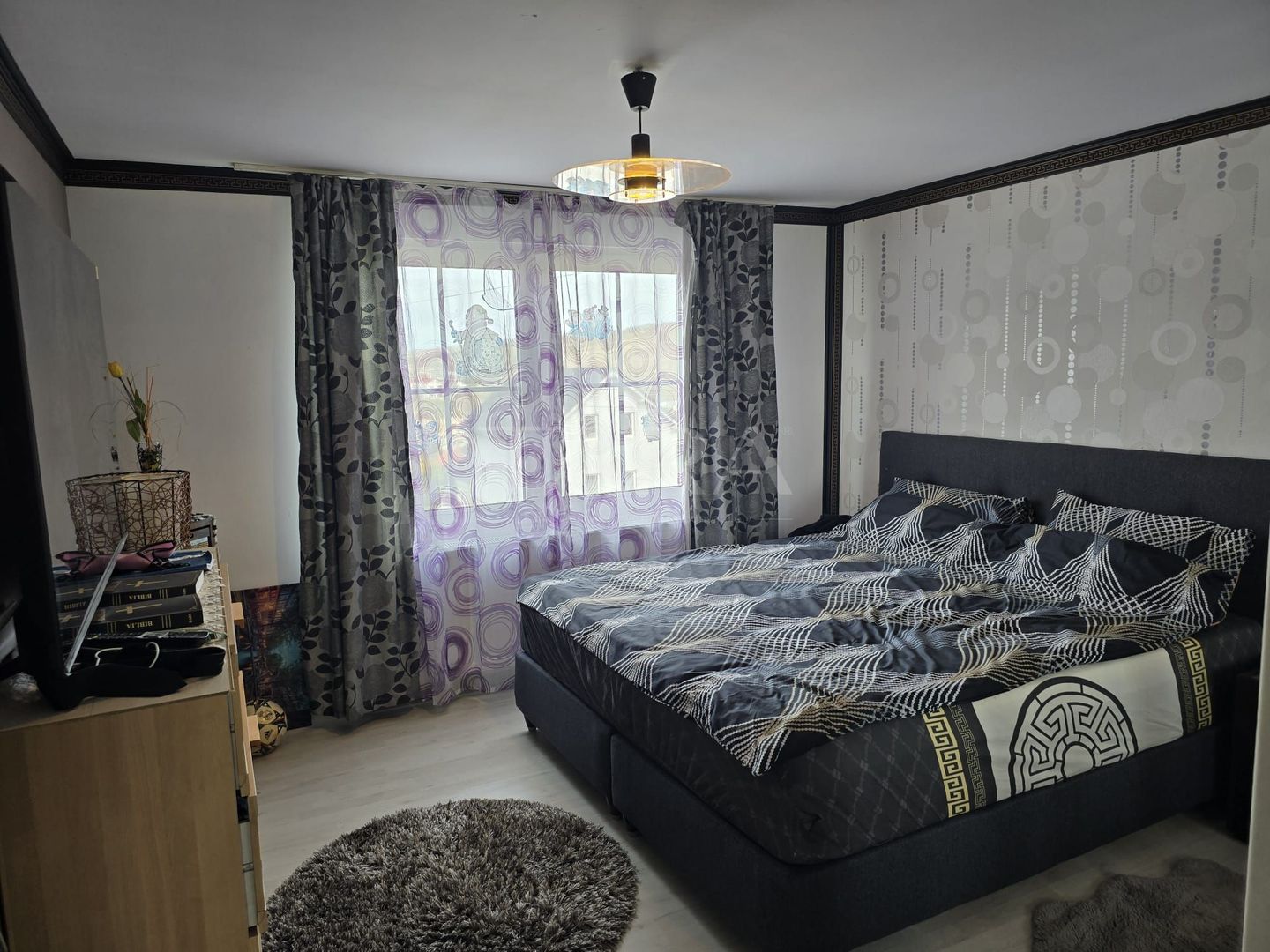 Casă spațioasă, 556 mp teren – Câmpenești, mobilată și utilată - Poză 4