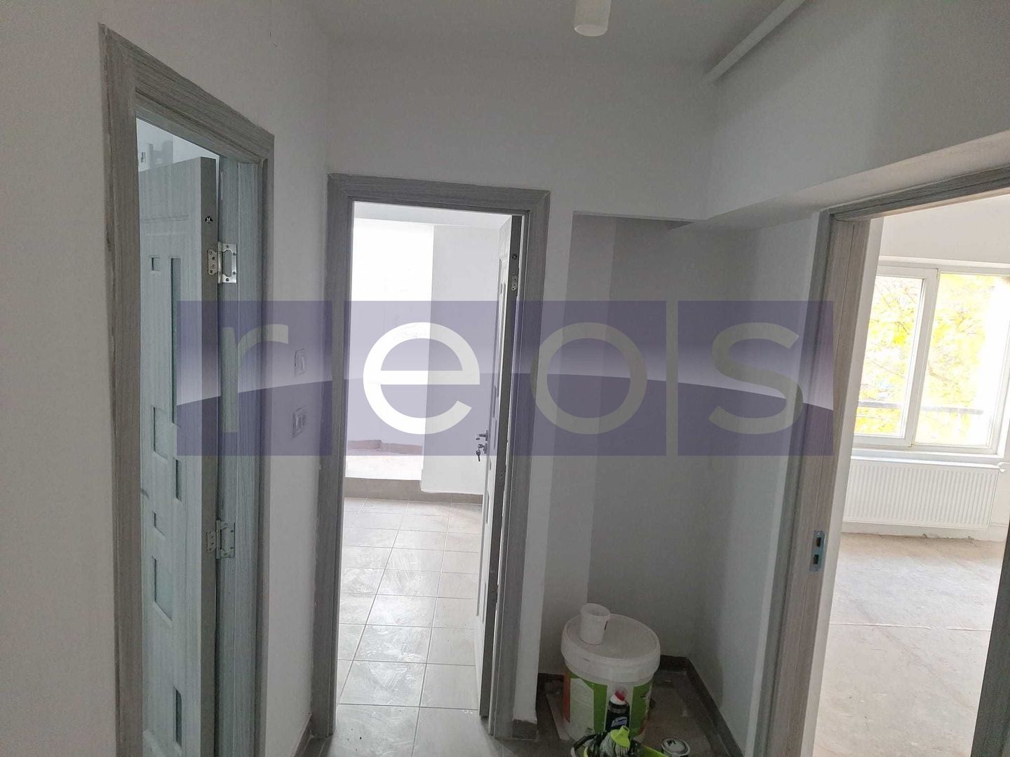 VANZARE- GARSONIERA -  DECOMANDATA -MIHAI BRAVU - Poză 2