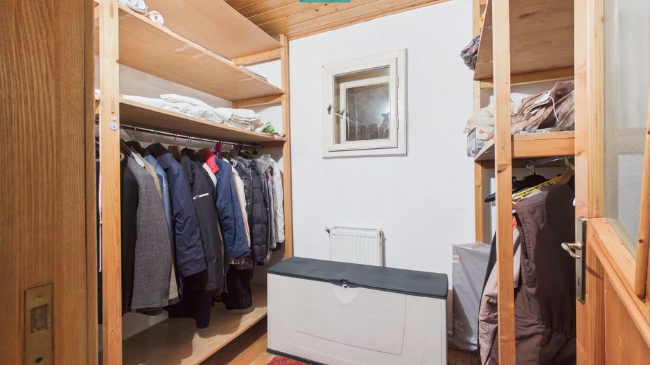 Vilă stil montan, 270 mp, teren 3000 mp - Poză 34