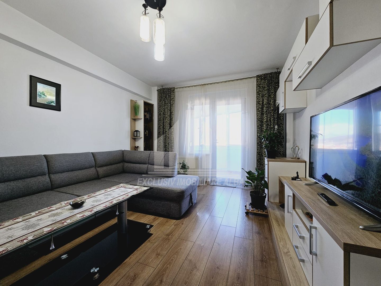 Apartament cu 2 camere decomandate, Cetate - Poză 3