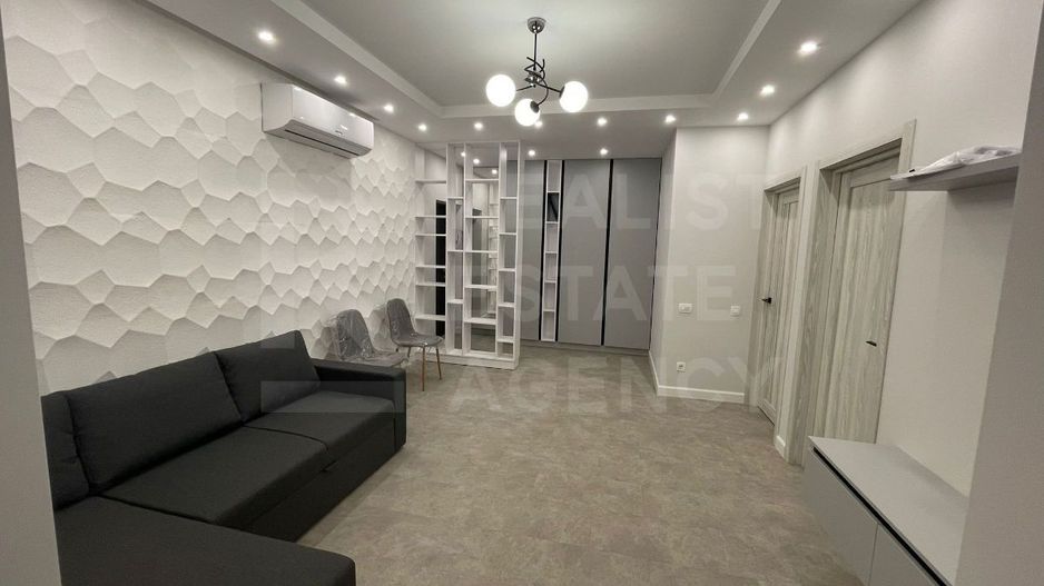 Chirie, apartament, 3 camere, strada Calea Ieşilor, Sculeni - Poză 5