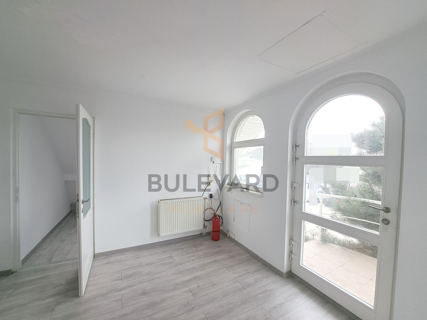 Spatiu birouri 147 mp + 4 locuri de parcare, zona Pod Ira! - Poză 2