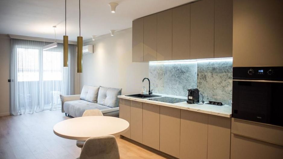 Vânzare apartament 2 camere, predare la cheie, zona Opera Nationala - Poză 1