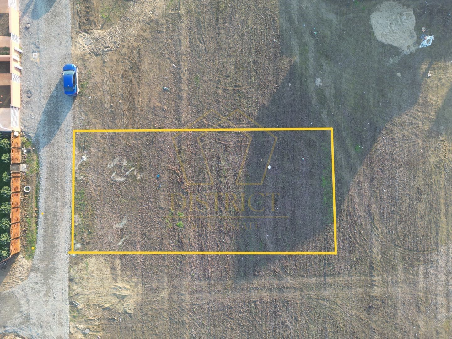 Teren intravilan de duplex sau casa individuala | Mosnita Veche - Poză 1