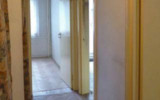 3 Camere în Astra Etaj 1 Vedere Liberă Necesită Renovare - Poză 3