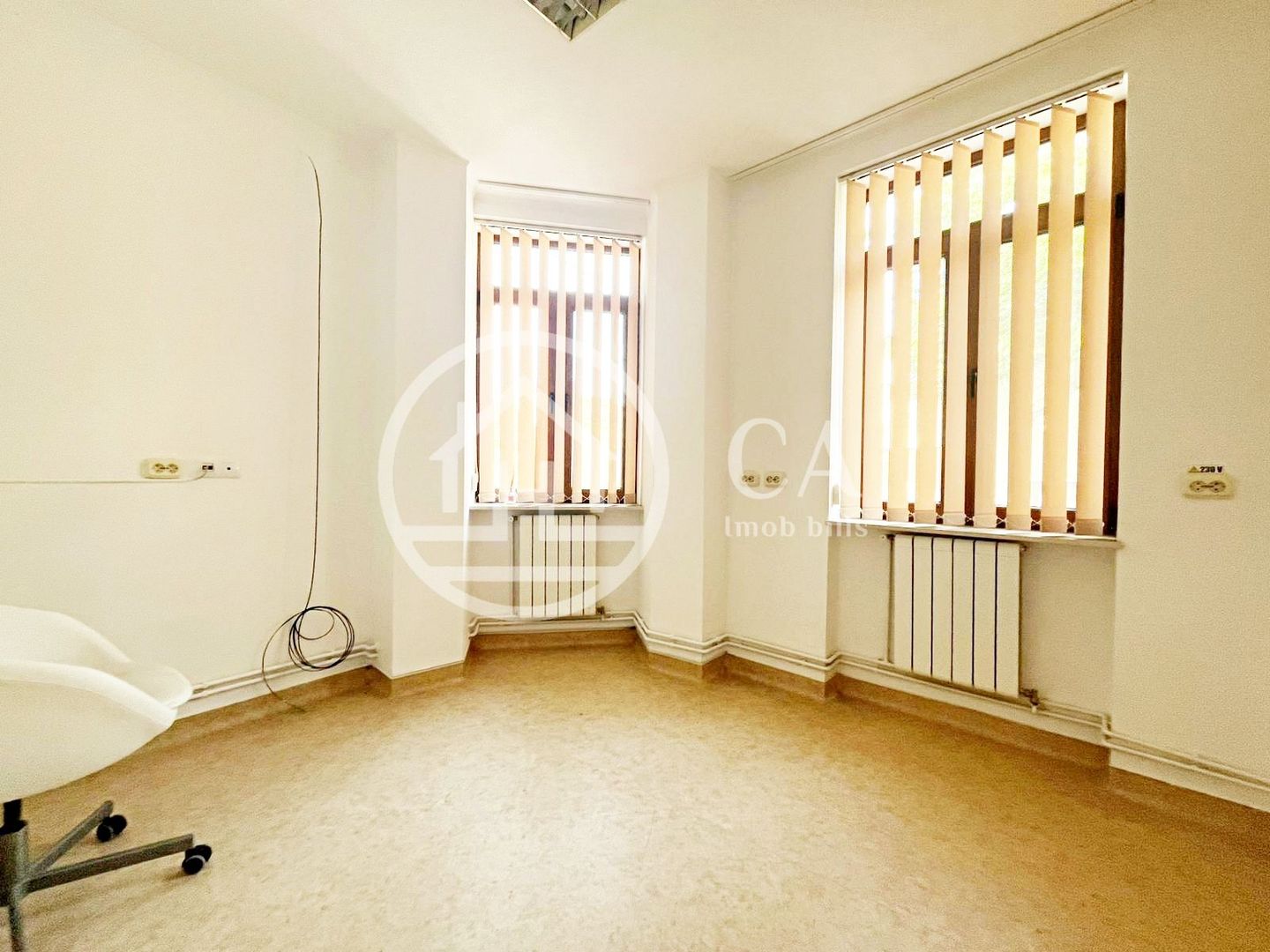 Spatiu comercial de inchiriat zona centrala, Oradea - Poză 2