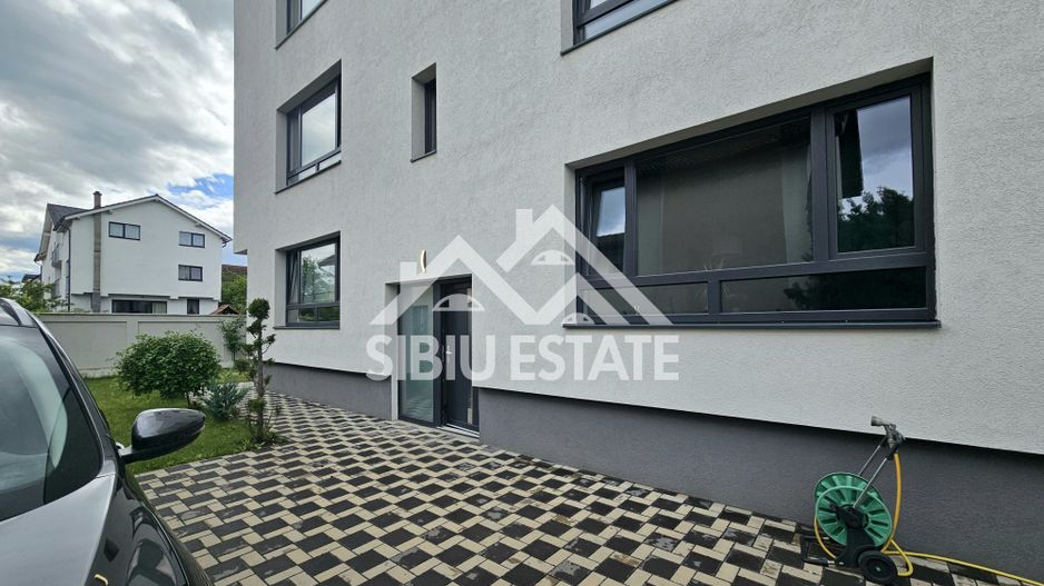 Casa moderna HOME & BUSINESS - Poză 19