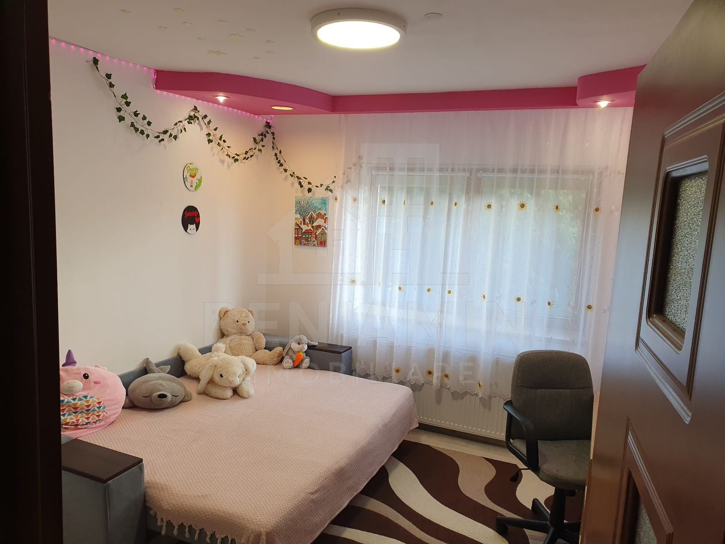 Apartament 4 camere etaj 1 Cartier Noua 99mp doua parcari - Poză 7