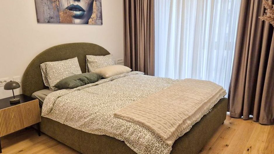 Închiriere | Apartament 3 camere | curte 132mp | Metrou Unirii - Poză 9