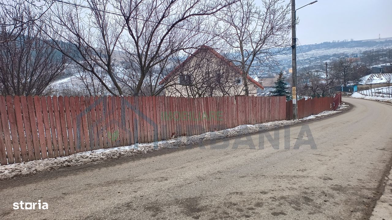 Teren intravilan 704 mp, acces asfaltat, priveliste Padurea Breazu - Poză 2