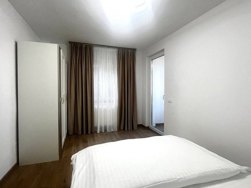 Un apartament primitor si modern, situat in zona Ultracentrală - Piața Victoriei - Poză 12