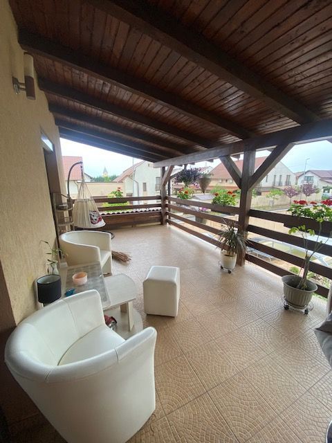 Duplex cu piscina Dumbravita Zona PADURE - Poză 27