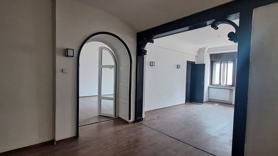Apartament 4 camere Magheru 135mp Risc 1 - Poză 3