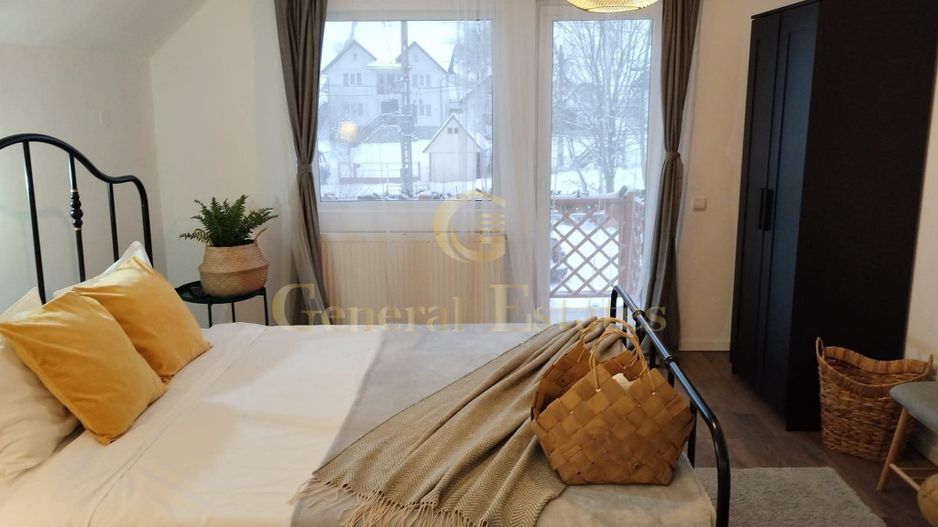 Casă de poveste în Moieciu de Sus - Poză 1