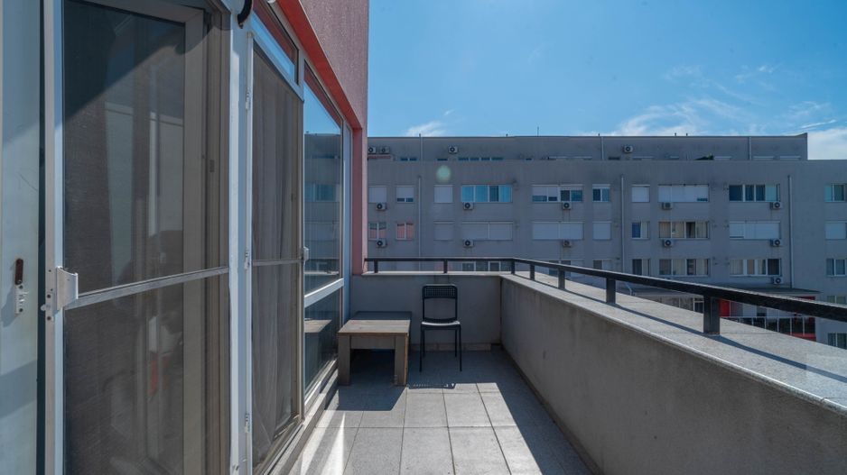 Investiție la cheie: Penthouse ARED UTA cu chiriaș preluabil - Poză 1