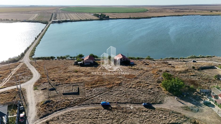 Teren intravilan, Corbu,  2380 mp langa lac - Poză 3