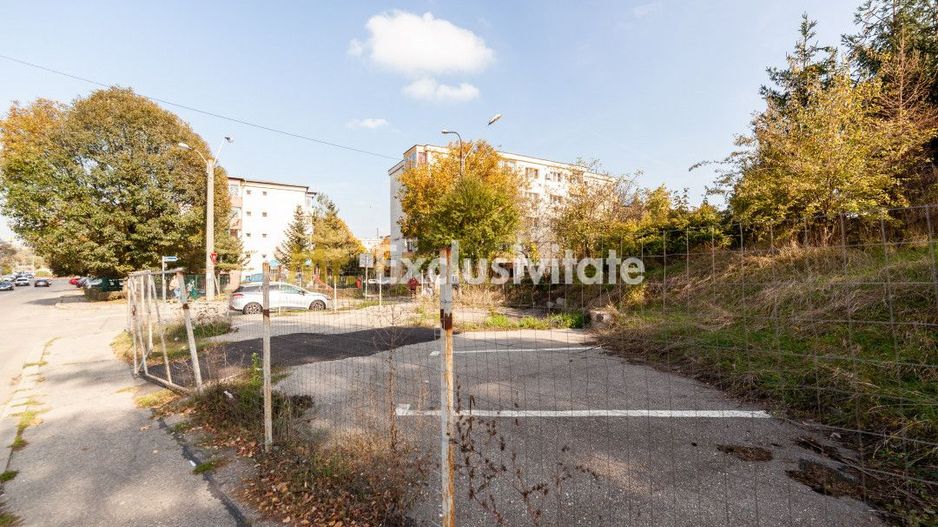 Teren stradal pe colț - Ideal afacere - front stradal mare - Poză 7