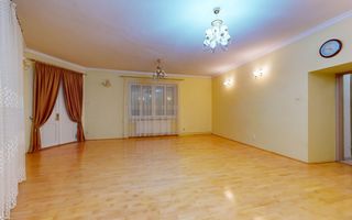 Vila cu suprafata de 360mp si teren 700mp-Racadau - Poză 1